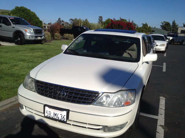 2003 Toyota Avalon XLS