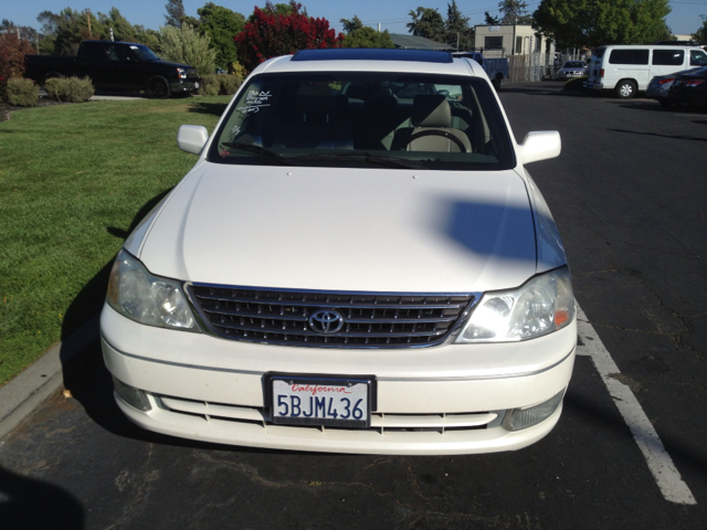 2003 Toyota Avalon XLS