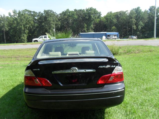 2004 Toyota Avalon XLS