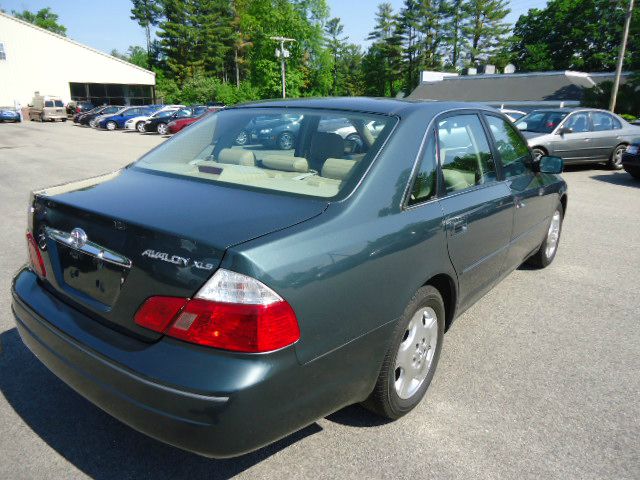 2004 Toyota Avalon XLS