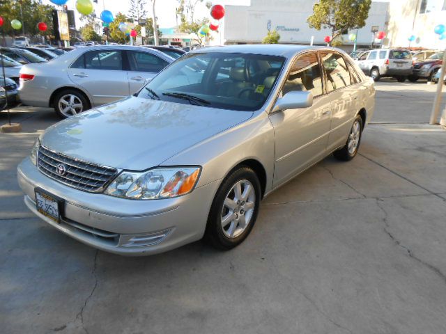 2004 Toyota Avalon Sport 4WD