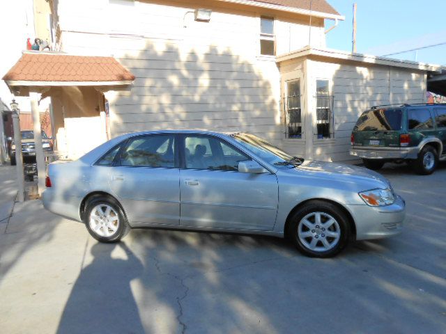 2004 Toyota Avalon Sport 4WD