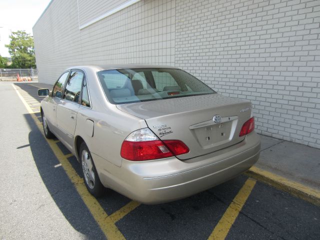 2004 Toyota Avalon Lariat XL