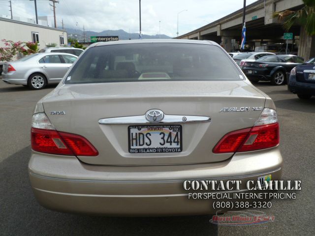 2004 Toyota Avalon XLS