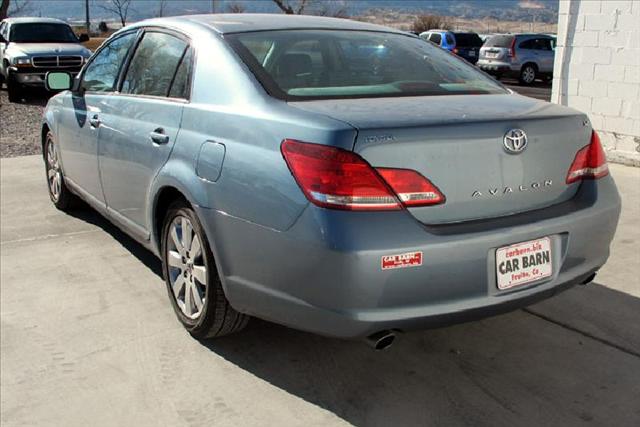 2005 Toyota Avalon XLS