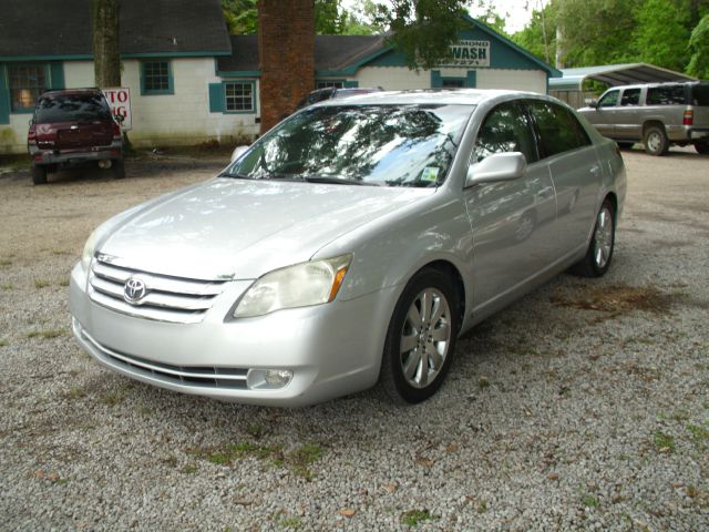 2005 Toyota Avalon XLS