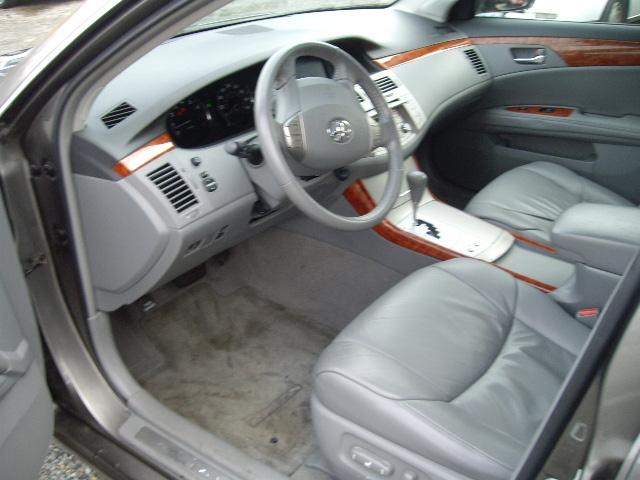 2005 Toyota Avalon XLS