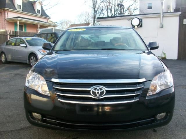 2005 Toyota Avalon SLT 25