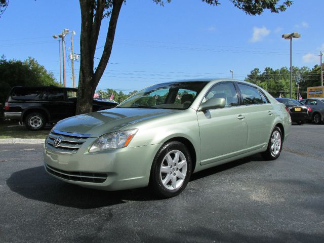 2005 Toyota Avalon XLS