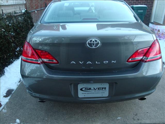 2005 Toyota Avalon SLT 25