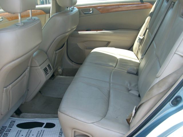 2005 Toyota Avalon XLS