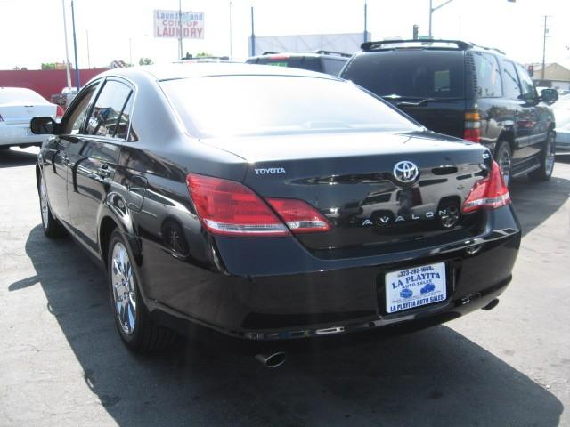 2005 Toyota Avalon XLS