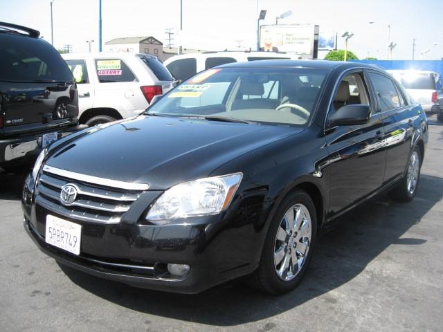 2005 Toyota Avalon XLS