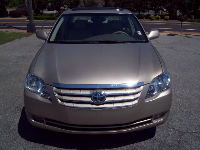 2005 Toyota Avalon XLS