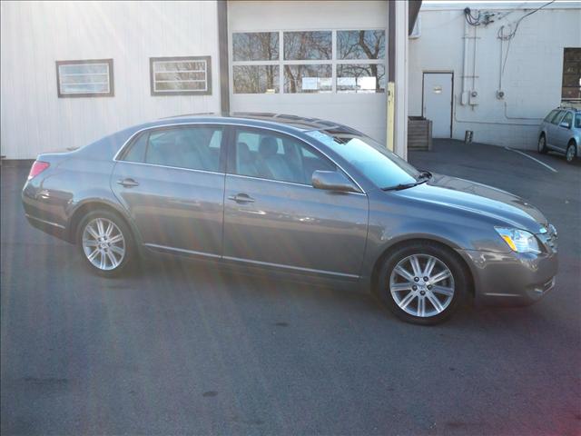 2005 Toyota Avalon Adrenalin 2WD