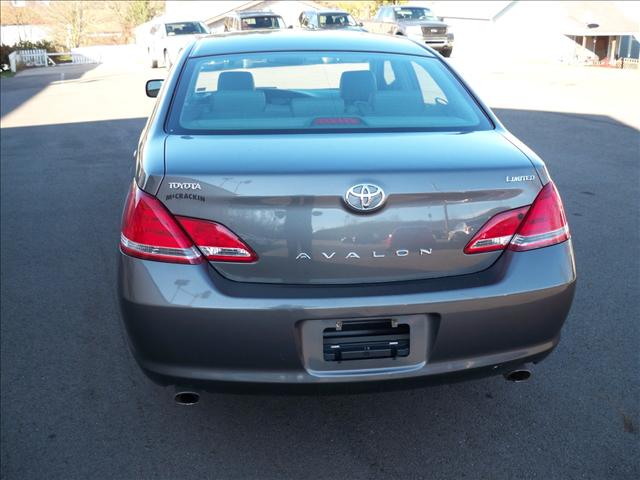 2005 Toyota Avalon Adrenalin 2WD