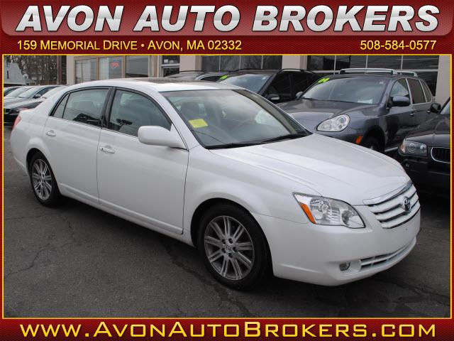 2005 Toyota Avalon SLT 25