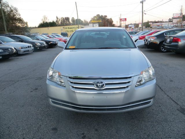 2005 Toyota Avalon XLS