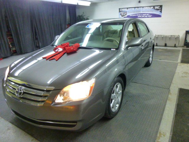 2005 Toyota Avalon XLS