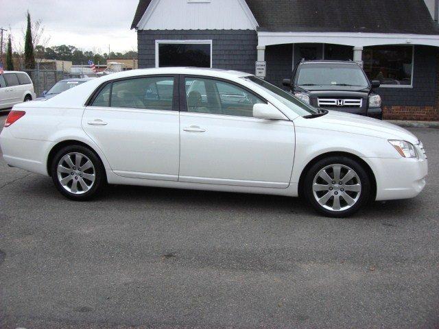 2005 Toyota Avalon Unknown