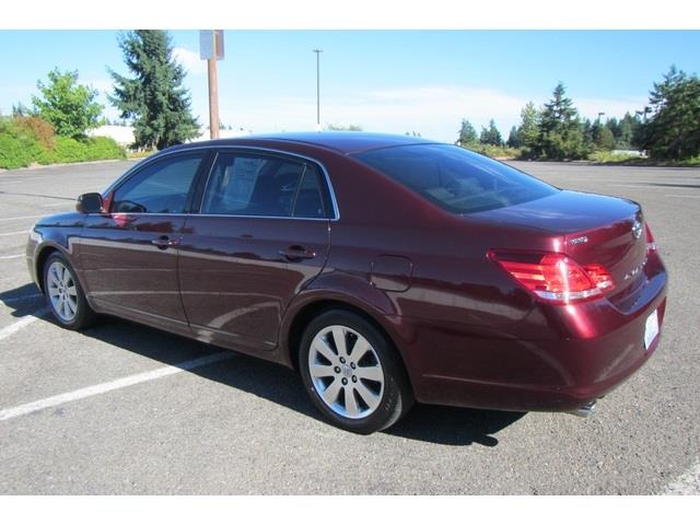 2005 Toyota Avalon SLT 25