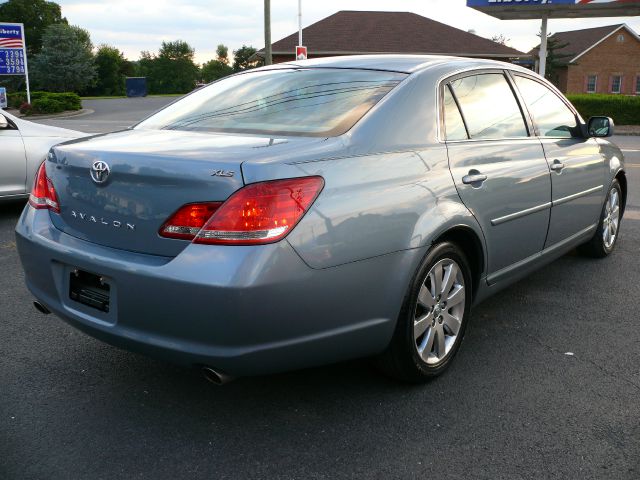 2006 Toyota Avalon XLS