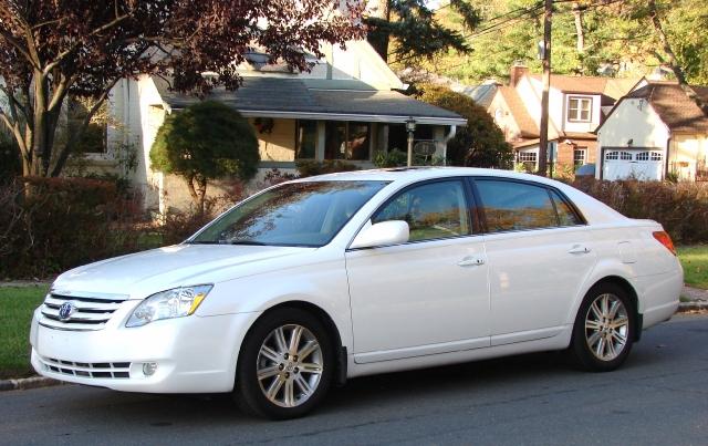 2006 Toyota Avalon GXE Sedan 4D