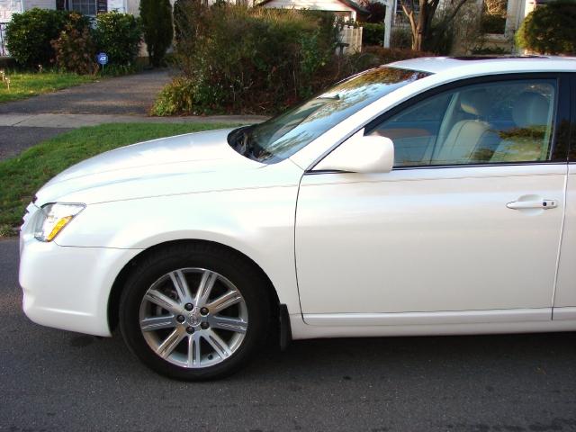 2006 Toyota Avalon GXE Sedan 4D