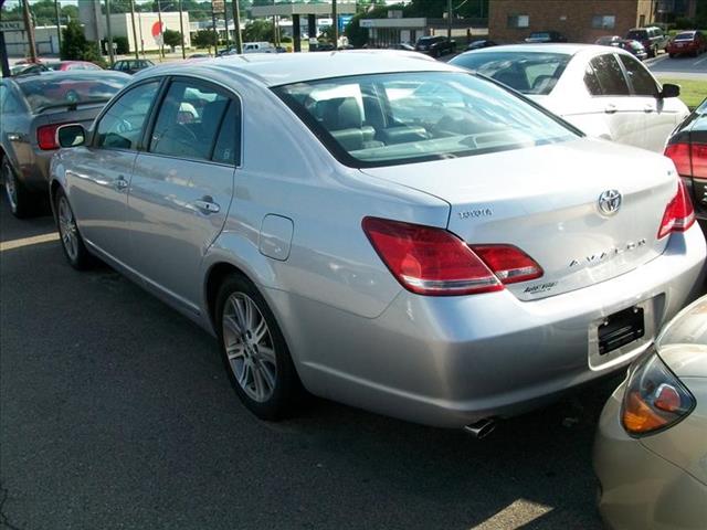 2006 Toyota Avalon SLT 25