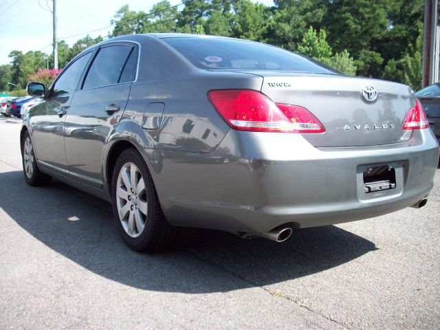 2006 Toyota Avalon XLS