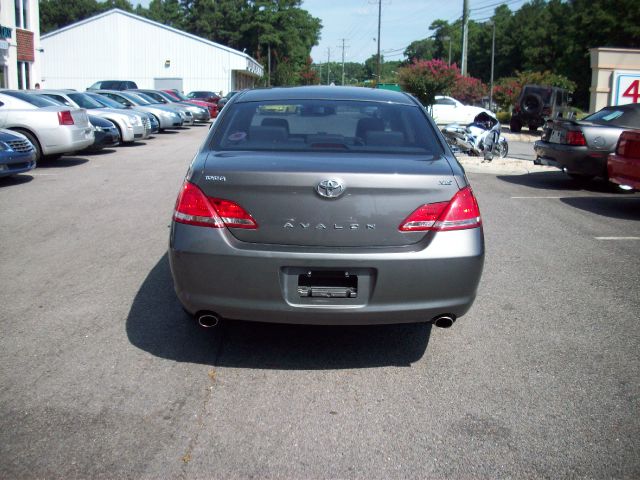 2006 Toyota Avalon XLS