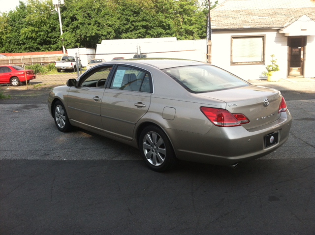 2006 Toyota Avalon XLS