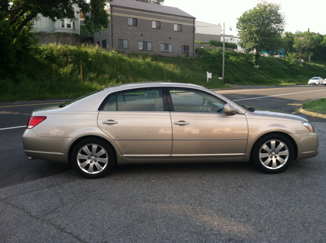 2006 Toyota Avalon XLS