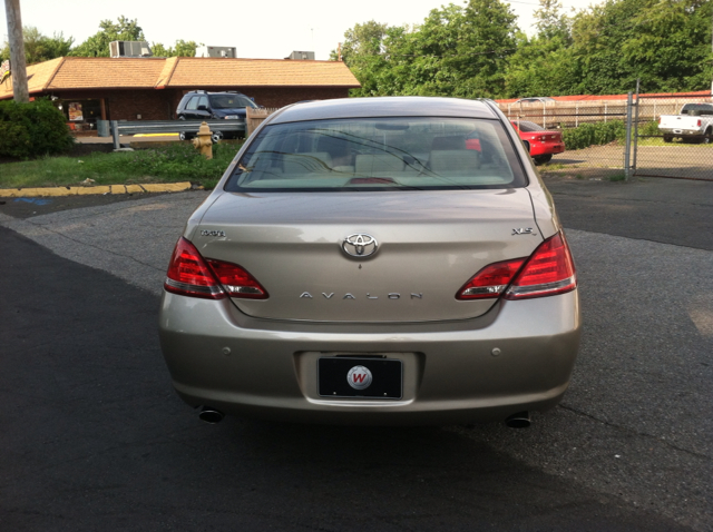 2006 Toyota Avalon XLS