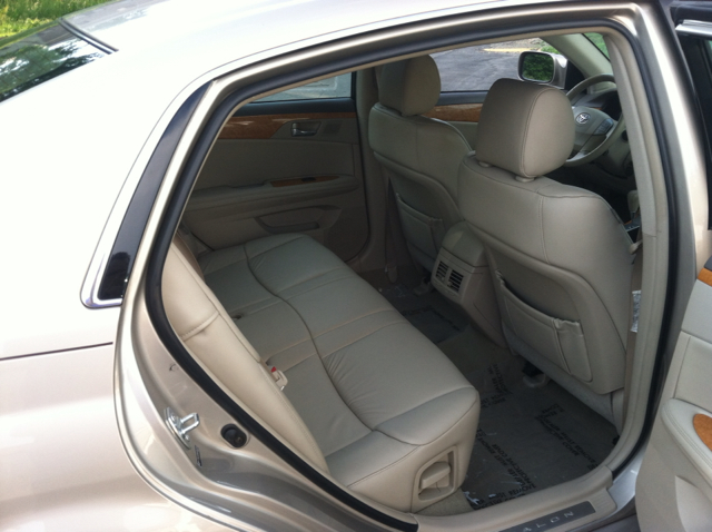 2006 Toyota Avalon XLS