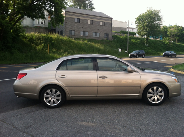 2006 Toyota Avalon XLS