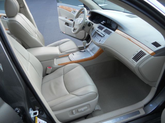 2006 Toyota Avalon XLS