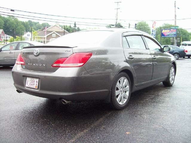 2006 Toyota Avalon XLS