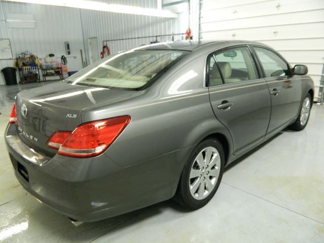 2006 Toyota Avalon XLS