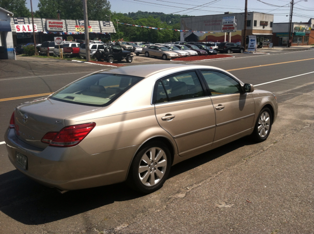 2006 Toyota Avalon XLS