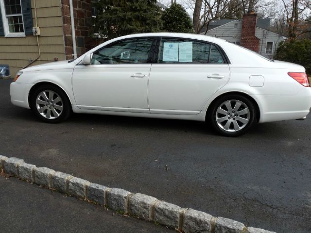 2006 Toyota Avalon XLS