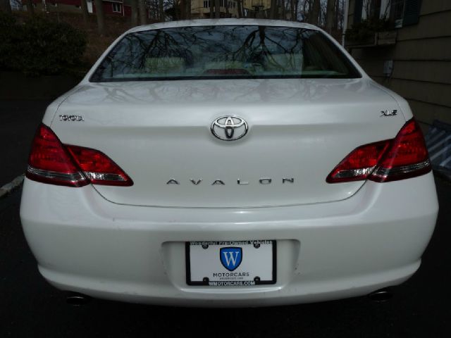 2006 Toyota Avalon XLS