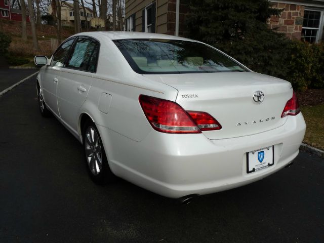 2006 Toyota Avalon XLS