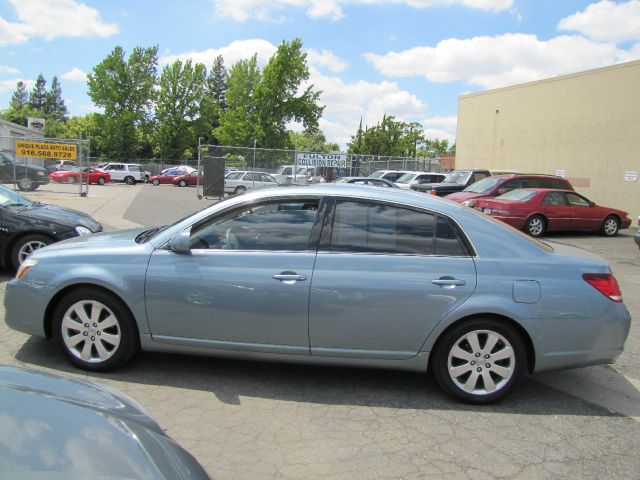 2006 Toyota Avalon XLS