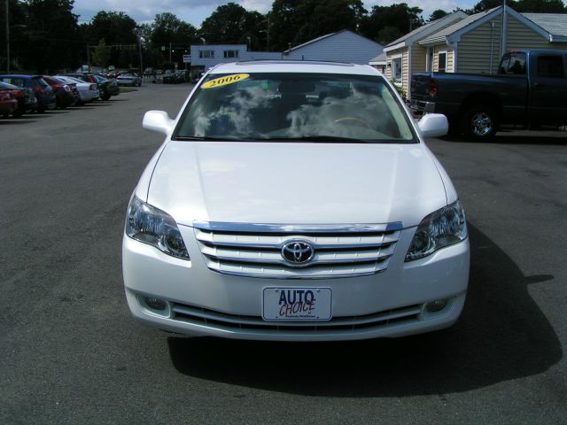 2006 Toyota Avalon SLT 25