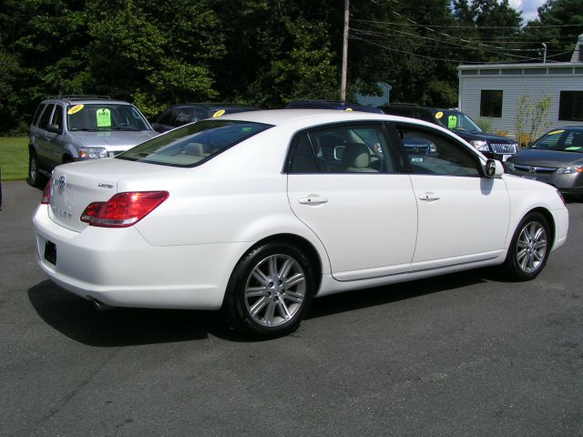 2006 Toyota Avalon SLT 25