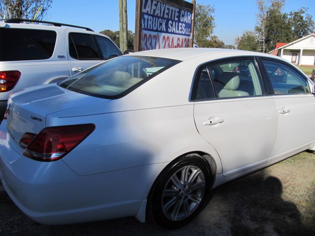 2006 Toyota Avalon SLT 25