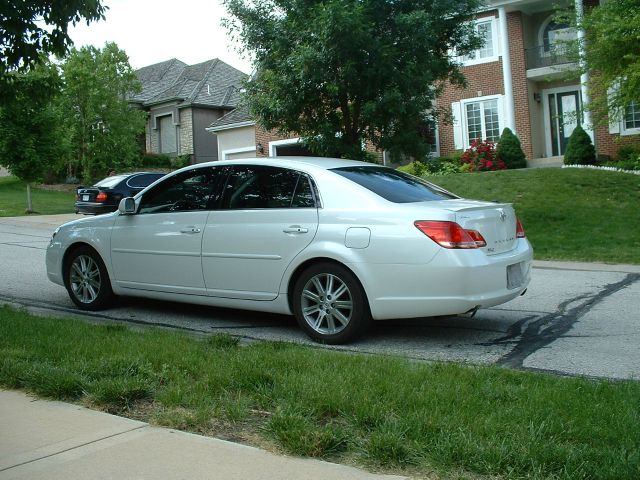 2006 Toyota Avalon SLT 25