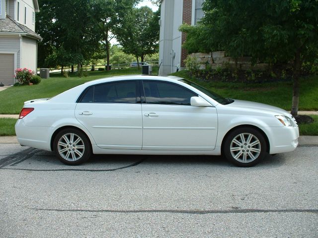 2006 Toyota Avalon SLT 25