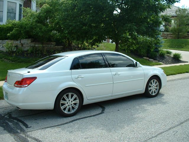 2006 Toyota Avalon SLT 25